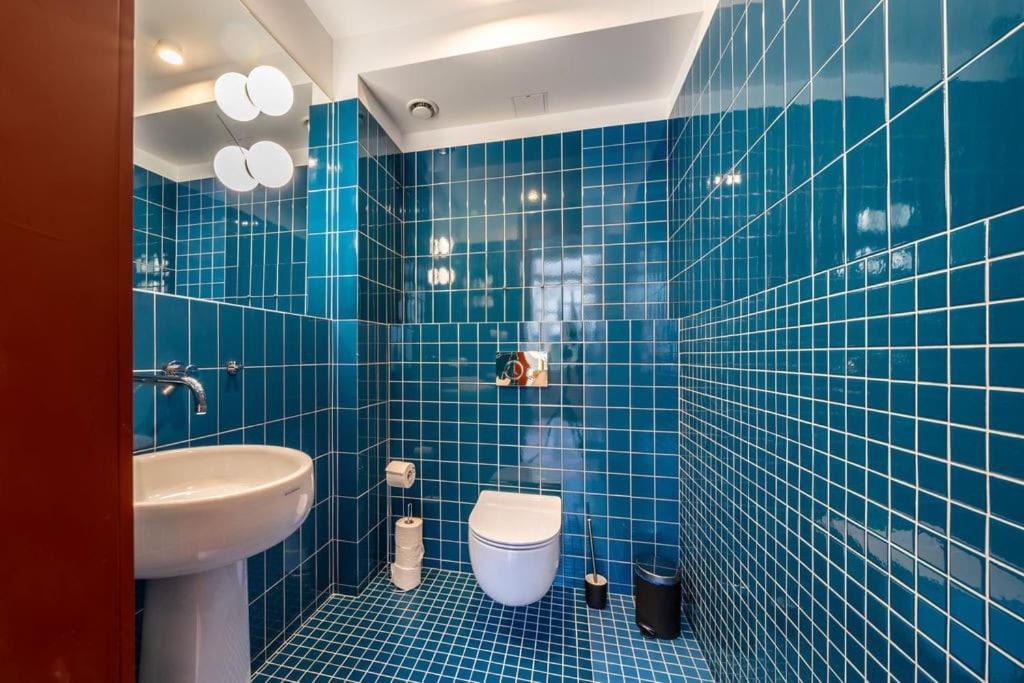 Appartamento Designer Loft In The City Center Riga Esterno foto